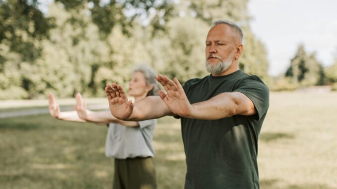 250 Teilnehmende starten Saison von Sport im Park in Heidelberg