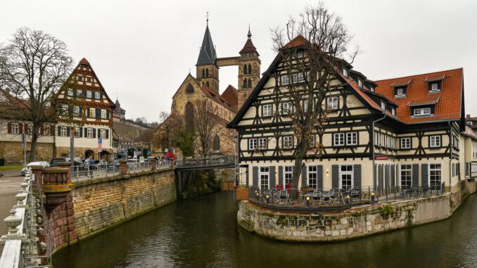 Esslingen weitet Feuerwerksverbot für Silvester 2025 und Neujahr 2026 auf die gesamte Innenstadt aus Esslingen weitet Feuerwerksverbot für Silvester 2025 und Neujahr 2026 auf die gesamte Innenstadt aus