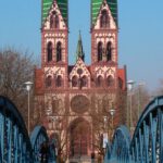 Freiburg eröffnet drittes Taubenquartier an Blauer Brücke