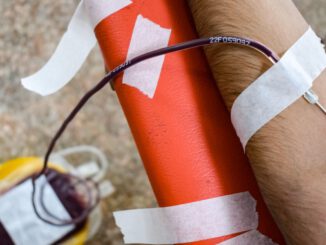 Heilbronn ehrt 16 Menschen für langjährige Blutspenden