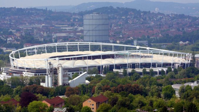 Stuttgart bereitet sich mit großem Sicherheitsaufgebot auf Europa League Spiel vor Stuttgart bereitet sich mit großem Sicherheitsaufgebot auf Europa League Spiel vor