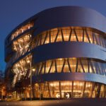 VfB Stuttgart veranstaltet Public Viewing zum DFB-Pokalfinale am Mercedes Benz Museum